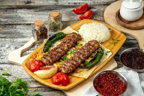 تصویر دیدنی و باورنکردنی از کباب فروشان قدیمی