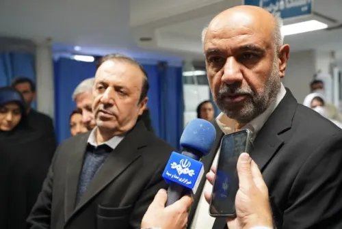 تاکید وزیر کار بر گسترش زیرساخت های درمانی و دفاع از تولید در قزوین